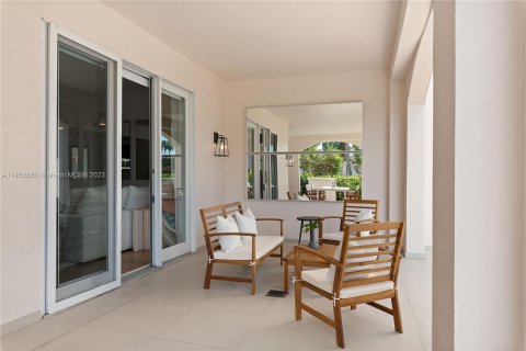 Condominio en venta en Fisher Island, Florida, 3 dormitorios, 190.36 m2 № 722531 - foto 14