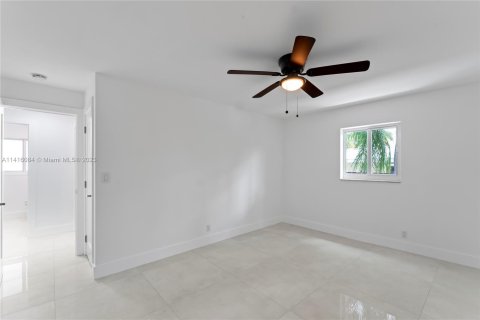 Villa ou maison à vendre à Wilton Manors, Floride: 3 chambres, 170.66 m2 № 613448 - photo 17