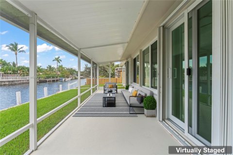 House in Wilton Manors, Florida 3 bedrooms, 170.66 sq.m. № 613448 - photo 6