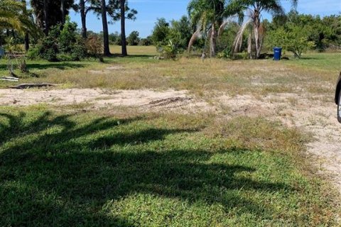 Terreno en venta en North Port, Florida № 798362 - foto 1