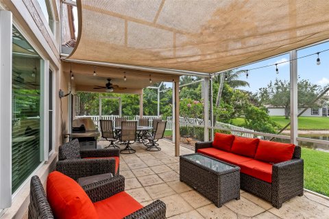 Casa en venta en Pembroke Pines, Florida, 4 dormitorios, 217.3 m2 № 1189945 - foto 9