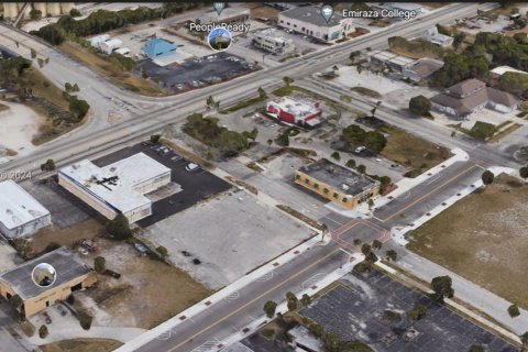 Propiedad comercial en venta en St. Lucie, Florida № 1374215 - foto 4