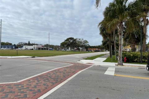 Propiedad comercial en venta en St. Lucie, Florida № 1374215 - foto 17