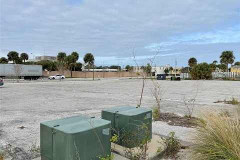 Propiedad comercial en venta en St. Lucie, Florida № 1374215 - foto 10