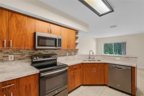 Adosado en venta en Miramar, Florida, 3 dormitorios, 143.72 m2 № 1374213 - foto 12