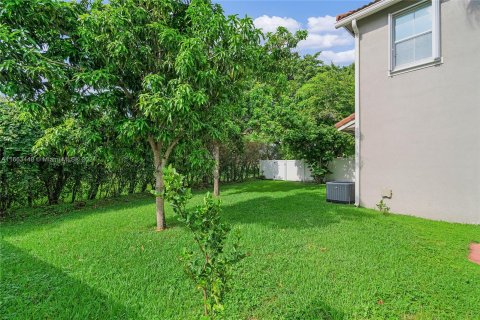 Townhouse in Miramar, Florida 3 bedrooms, 143.72 sq.m. № 1374213 - photo 5