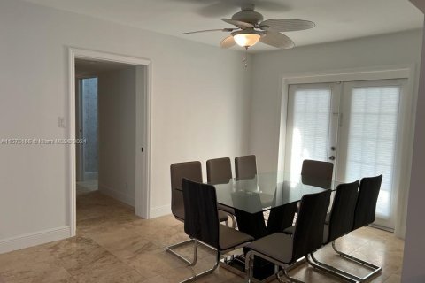 Casa en venta en Hollywood, Florida, 4 dormitorios, 167.6 m2 № 1140718 - foto 14