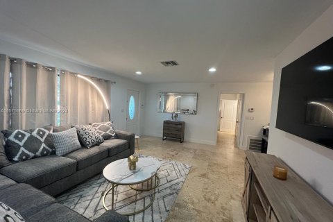 Casa en venta en Hollywood, Florida, 4 dormitorios, 167.6 m2 № 1140718 - foto 6