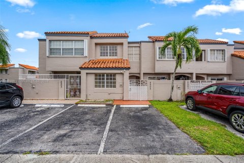 Adosado en venta en Miami, Florida, 2 dormitorios, 111.39 m2 № 1365472 - foto 6