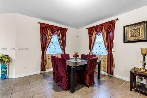 Casa en venta en Homestead, Florida, 5 dormitorios, 231.51 m2 № 71045 - foto 7