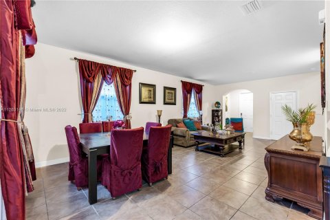 Villa ou maison à vendre à Homestead, Floride: 5 chambres, 231.51 m2 № 71045 - photo 9