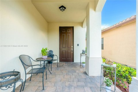 Villa ou maison à vendre à Homestead, Floride: 5 chambres, 231.51 m2 № 71045 - photo 4