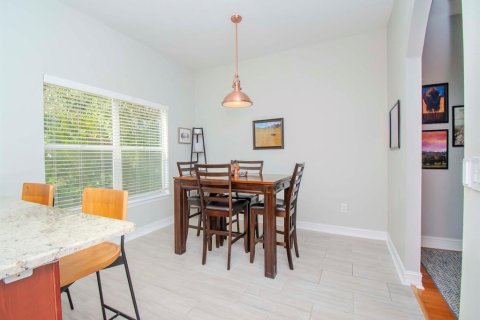 Adosado en venta en Tampa, Florida, 3 dormitorios, 173.91 m2 № 1362875 - foto 19