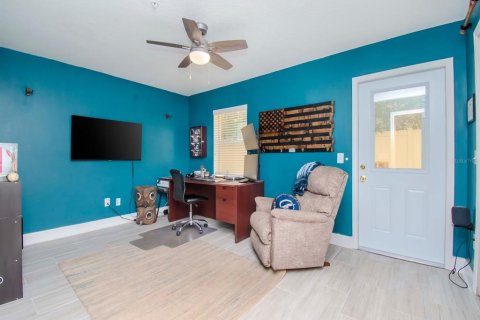 Townhouse in Tampa, Florida 3 bedrooms, 173.91 sq.m. № 1362875 - photo 5