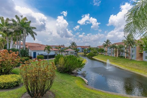 Condominio en venta en Boynton Beach, Florida, 1 dormitorio, 73.67 m2 № 1182543 - foto 13