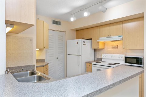 Condo in Boynton Beach, Florida, 1 bedroom  № 1182543 - photo 22