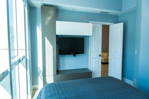 Condominio en venta en Hallandale Beach, Florida, 2 dormitorios, 92.81 m2 № 1091242 - foto 9