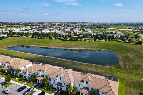 Touwnhouse à vendre à Davenport, Floride: 4 chambres, 176.7 m2 № 1308326 - photo 3