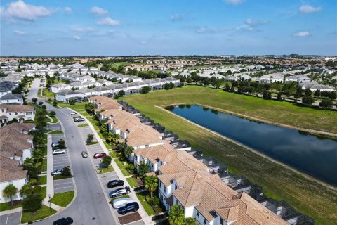 Touwnhouse à vendre à Davenport, Floride: 4 chambres, 176.7 m2 № 1308326 - photo 4