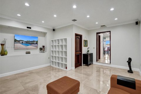 Villa ou maison à vendre à Miami, Floride: 4 chambres, 231.7 m2 № 782249 - photo 18