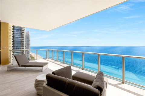 Condo in Sunny Isles Beach, Florida, 4 bedrooms  № 1330514 - photo 19