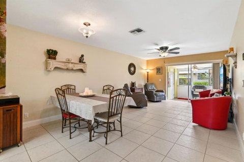 Villa ou maison à vendre à West Palm Beach, Floride: 2 chambres, 77.02 m2 № 1097609 - photo 22