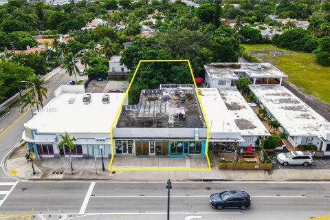 Propiedad comercial en venta en Miami, Florida № 737698 - foto 3