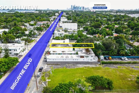 Propiedad comercial en venta en Miami, Florida № 737698 - foto 17