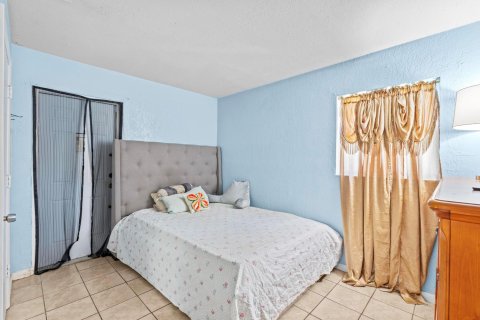 Купить виллу или дом в Ривьера-Бич, Флорида 4 спальни, 98.48м2, № 1135119 - фото 22