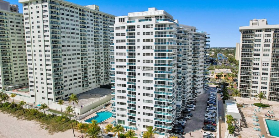 Condo in Fort Lauderdale, Florida, 2 bedrooms  № 978435