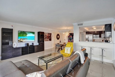 Condo in Fort Lauderdale, Florida, 2 bedrooms  № 978435 - photo 16