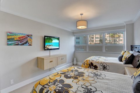 Condo in Fort Lauderdale, Florida, 2 bedrooms  № 978435 - photo 22