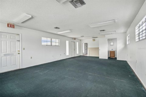 Immobilier commercial à vendre à New Port Richey, Floride: 280.94 m2 № 1367691 - photo 22