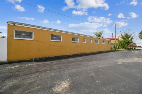 Immobilier commercial à vendre à New Port Richey, Floride: 280.94 m2 № 1367691 - photo 23