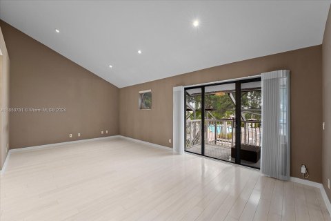 Touwnhouse à vendre à Aventura, Floride: 3 chambres, 220.46 m2 № 1369078 - photo 9