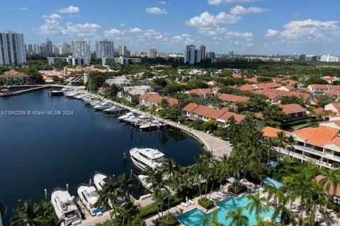 Condo in Aventura, Florida, 2 bedrooms  № 1321133 - photo 1