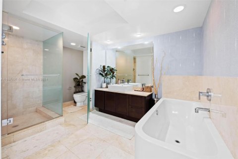 Condo in Sunny Isles Beach, Florida, 3 bedrooms  № 1321095 - photo 16