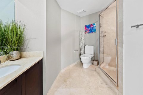 Condo in Sunny Isles Beach, Florida, 3 bedrooms  № 1321095 - photo 22