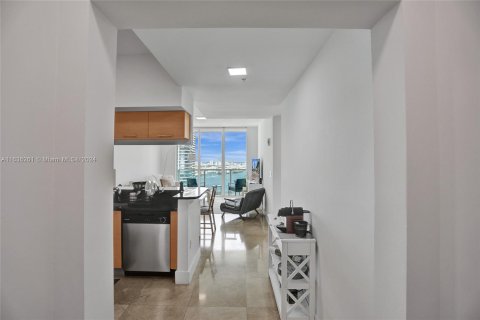 Copropriété à vendre à Miami, Floride: 3 chambres, 130.99 m2 № 1321094 - photo 2