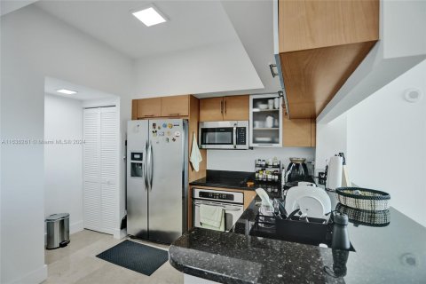 Condo in Miami, Florida, 3 bedrooms  № 1321094 - photo 17