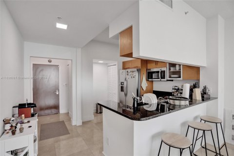 Condominio en venta en Miami, Florida, 3 dormitorios, 130.99 m2 № 1321094 - foto 15