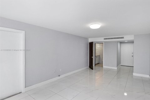 Condominio en venta en Aventura, Florida, 2 dormitorios № 1315716 - foto 11