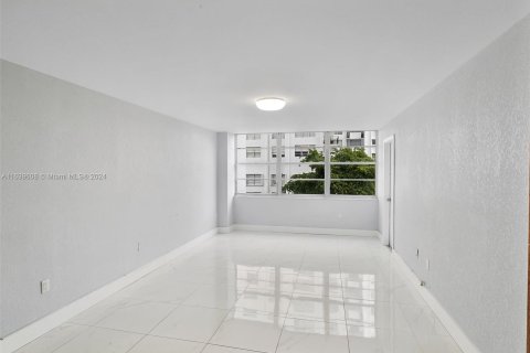 Condominio en venta en Aventura, Florida, 2 dormitorios № 1315716 - foto 13