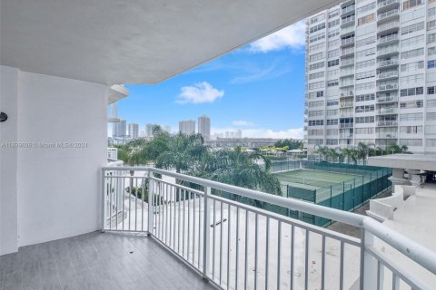 Condominio en venta en Aventura, Florida, 2 dormitorios № 1315716 - foto 24