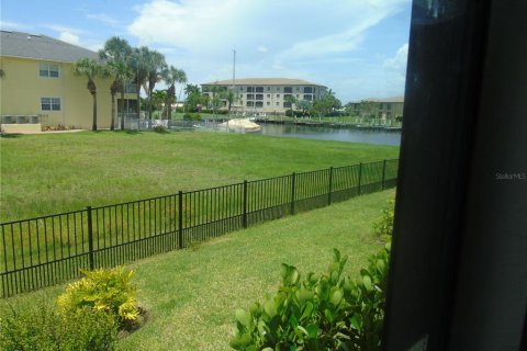 Commercial property in Punta Gorda, Florida 669 bedrooms, 269.23 sq.m. № 1251698 - photo 26