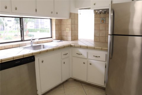 Condo in Sunny Isles Beach, Florida, 1 bedroom  № 1372443 - photo 6