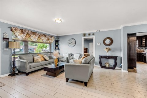 Villa ou maison à vendre à Pembroke Pines, Floride: 3 chambres, 139.82 m2 № 1372442 - photo 6