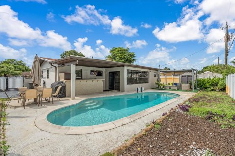 Villa ou maison à vendre à Pembroke Pines, Floride: 3 chambres, 139.82 m2 № 1372442 - photo 26