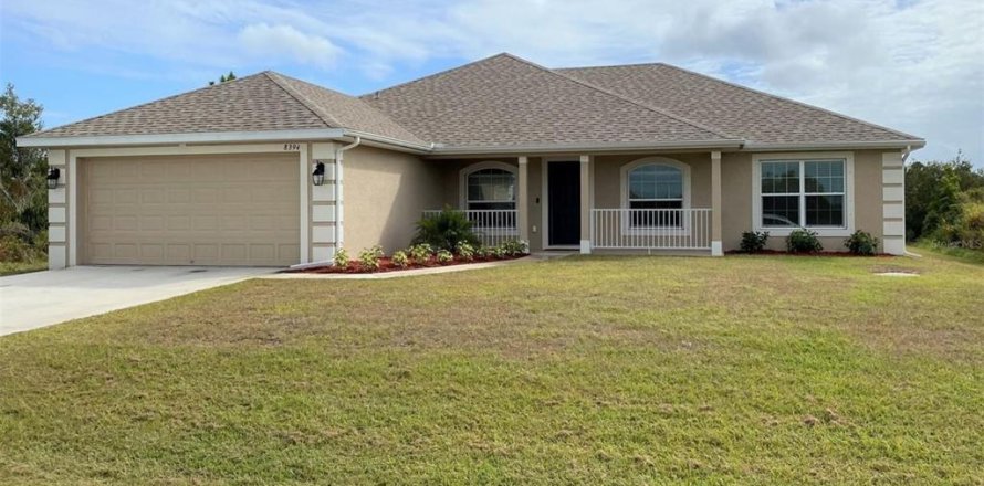 House in Port Charlotte, Florida 3 bedrooms, 189.06 sq.m. № 1387488