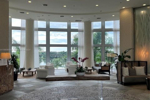 Copropriété à louer à Sunrise, Floride: 2 chambres, 108.23 m2 № 1366978 - photo 2